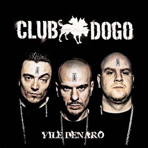 mi trovi in strada con le finte gucci|Club Dogo .